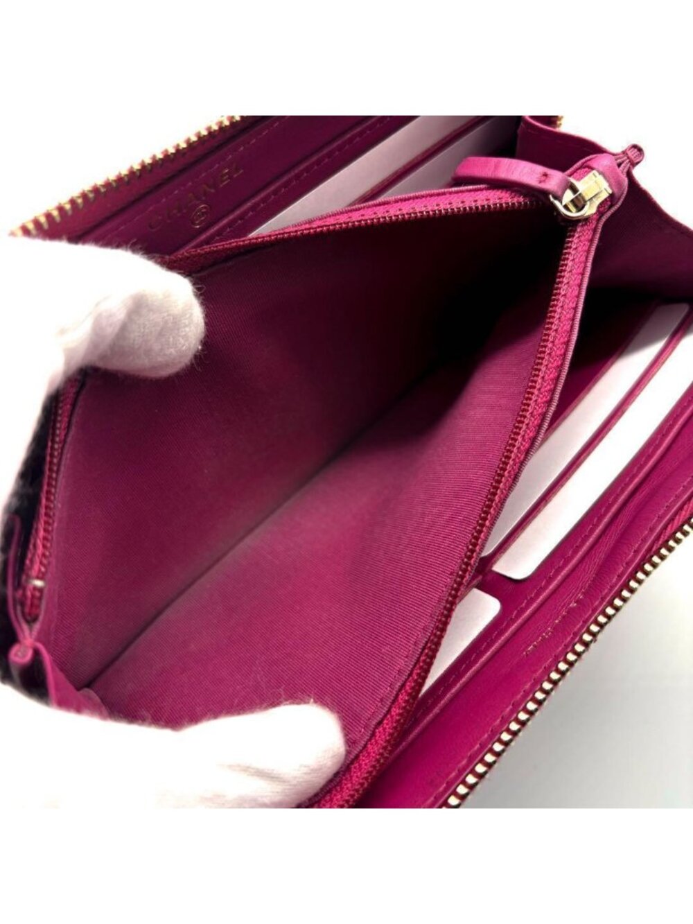 Chanel Wallet Camellia Stitch Round Zip - Picture 8 of 15